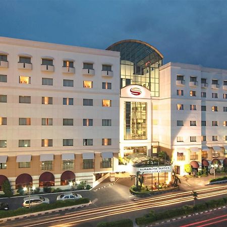 Surabaya Suites Hotel Powered By Archipelago Exterior foto